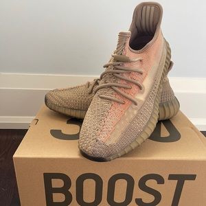 Yeezy Boost 350 v2